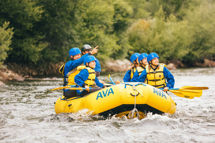 group rafting on browns canyon